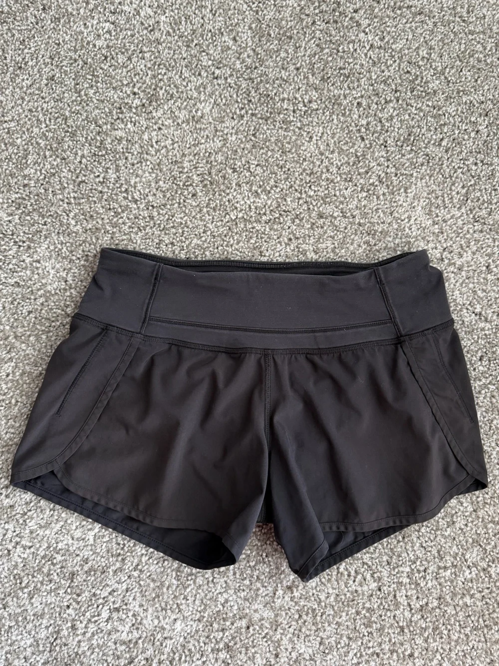 Lululemon Speed Up Short Hi-Rise + Run Times Short II *4